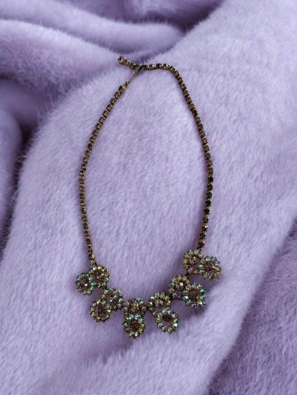 Vintage Aurora Borealis Rhinestone Floral Choker Necklace 15” Gold Tone